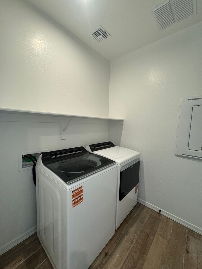 Building Photo - Brand new home in Vistancia/ $500 off move in by 11-1-2025**