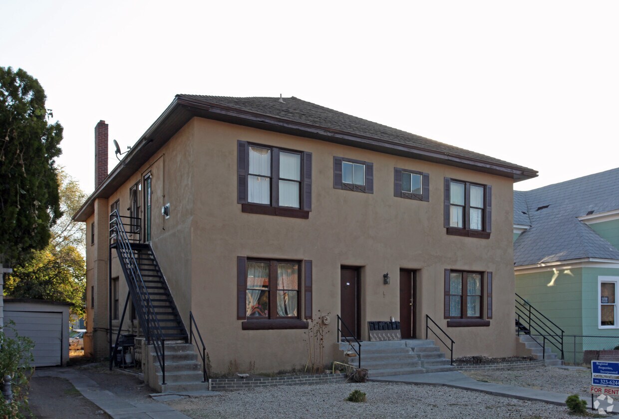 Primary Photo - 646 N Lake St