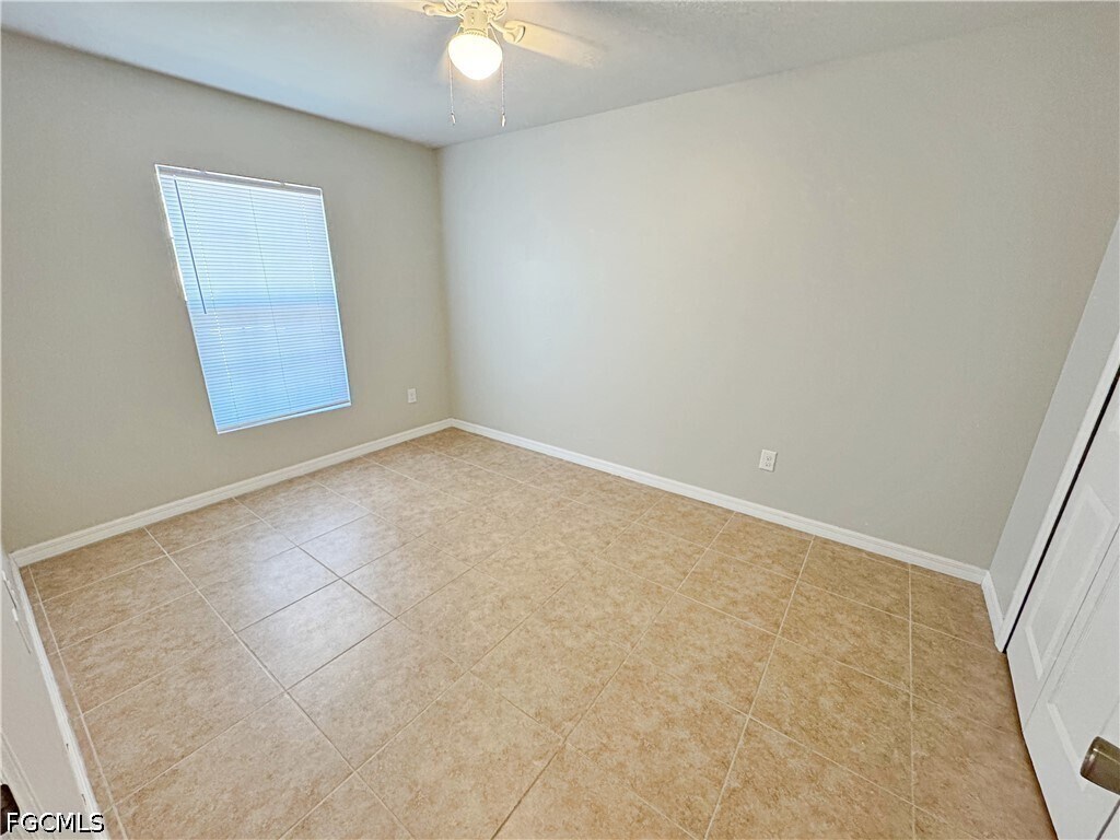 Foto del edificio - 1022 NE 8th Pl