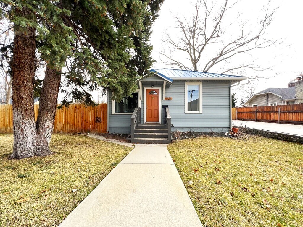 Foto principal - 4723 W Irving St