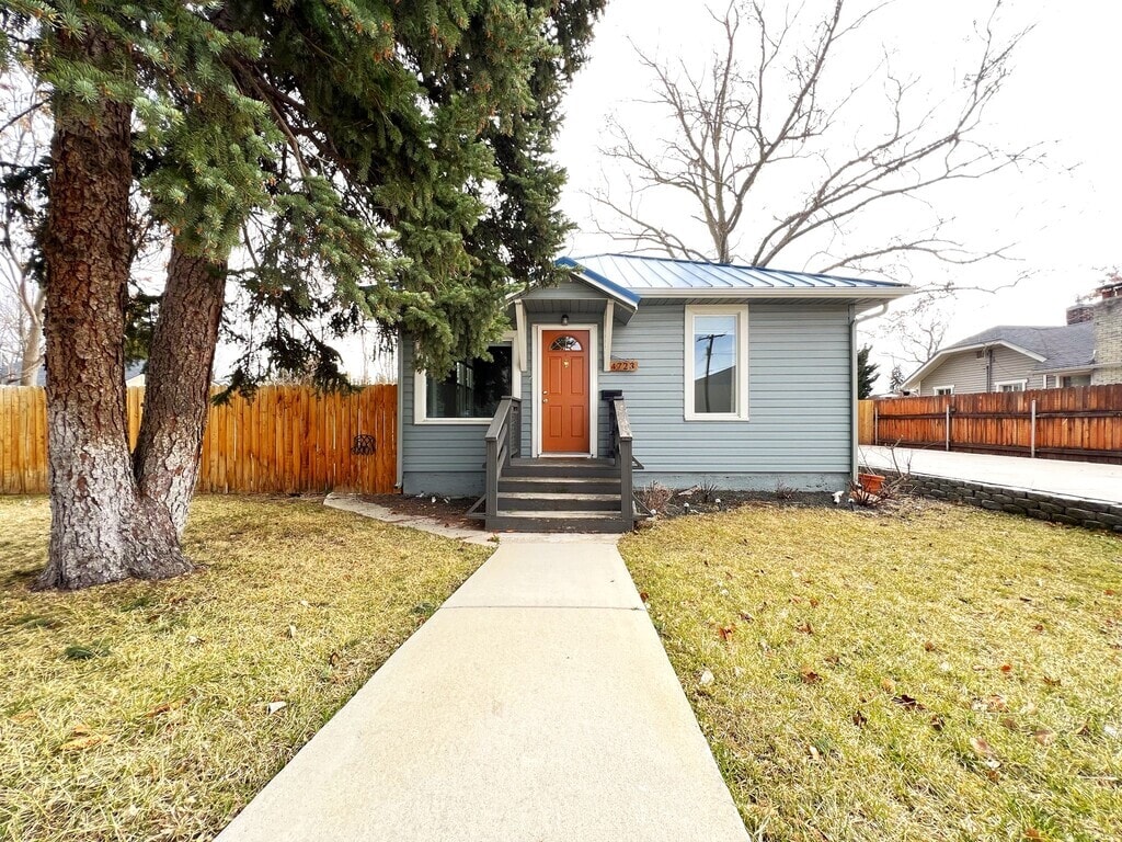 Primary Photo - 4723 W Irving St
