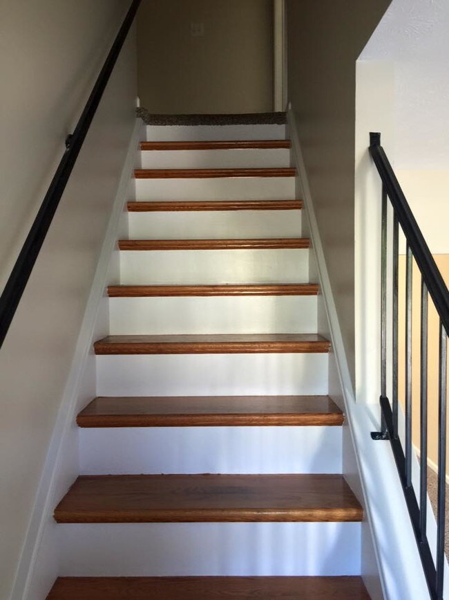 689 Royal Sunset Dr, ster, NY 14580 Townhouse for Rent in ster, NY