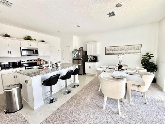 Building Photo - 2532 Peony Pl