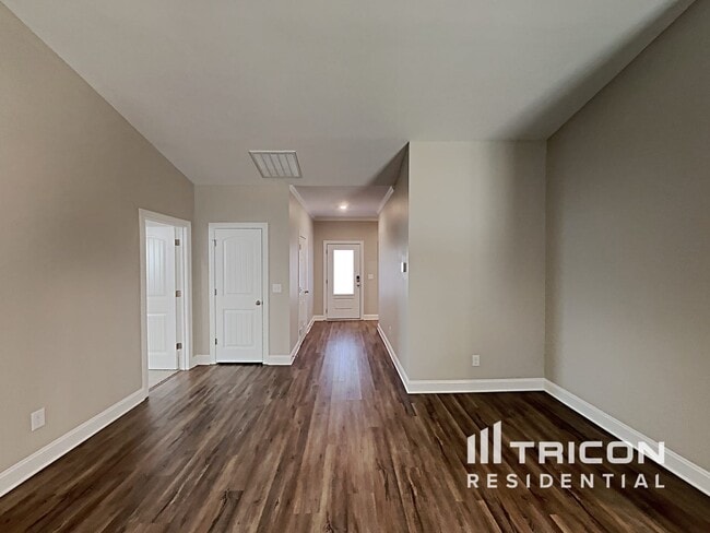 Building Photo - 505 Legacy Dr