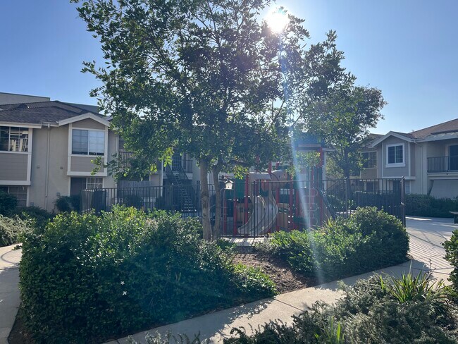 Foto del edificio - 3545 Grove St