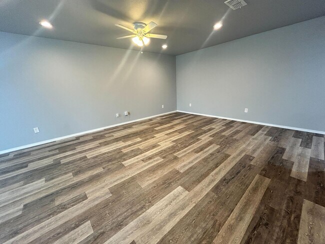 Foto del edificio - 1107 N Englewood Ave