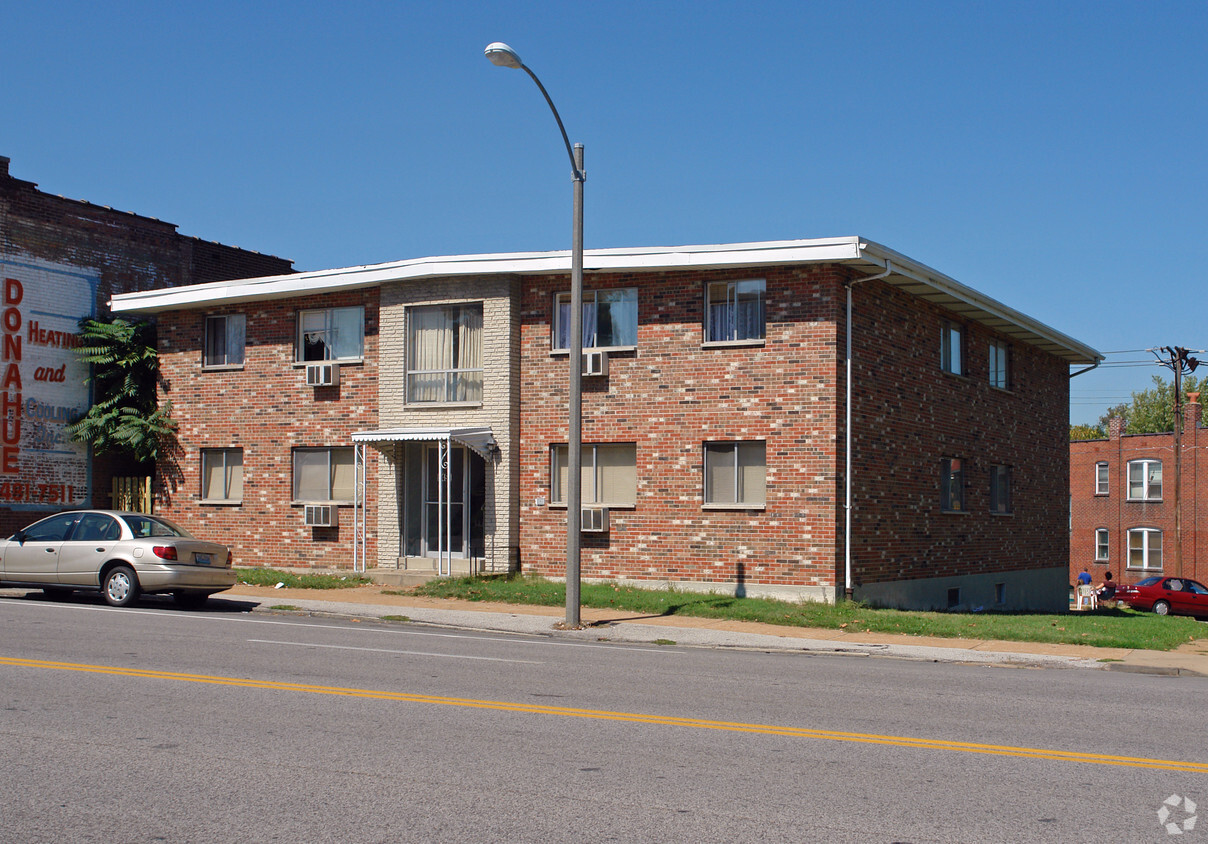 Foto principal - 5451 Gravois Ave