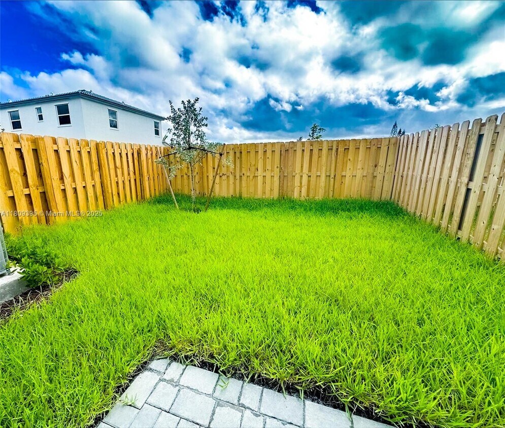 Primary Photo - 16301 SW 292nd St