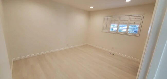 Foto del edificio - 806 Cashew Way