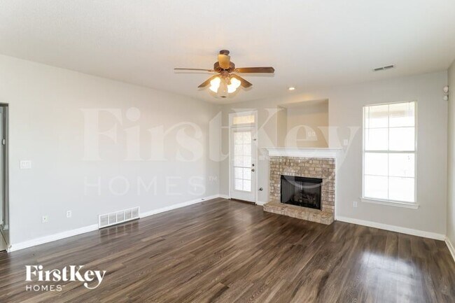 Foto del edificio - 9226 Chastain Pl