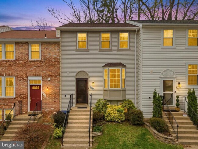 Foto del edificio - 10058 Chestnut Wood Ln