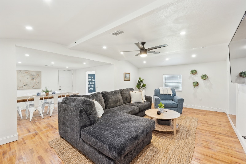Foto principal - 229 Sherman Dr