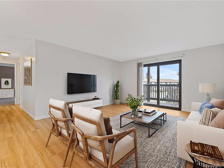 36 Surrey Dr Unit A2, Newington, CT 06111 Condo for Rent in Newington