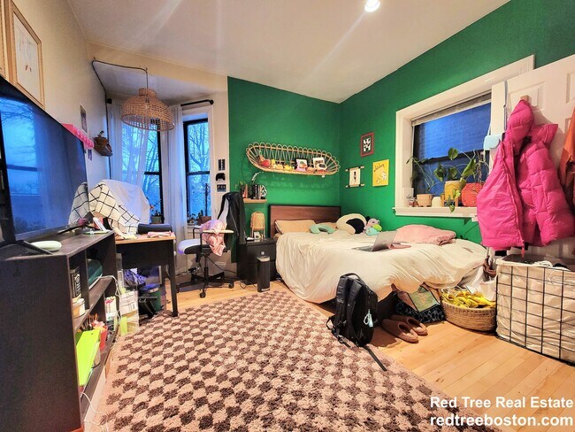 Foto del edificio - 1203 Beacon St