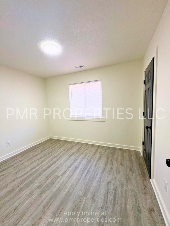 Foto del edificio - 3 Bedrooms/2 Bathroom House