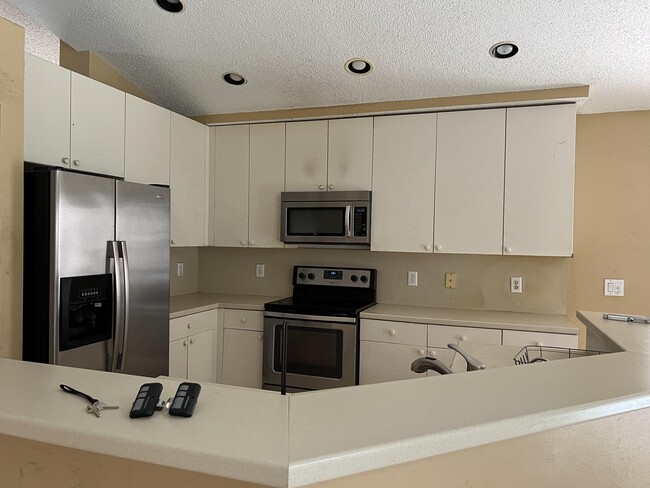 Building Photo - 1350 NW 143rd Ave