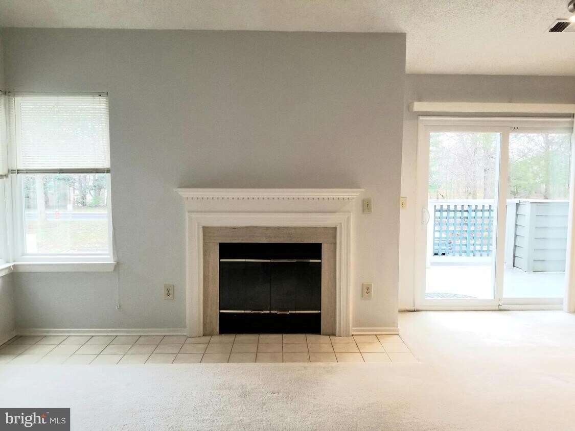 Primary Photo - 11701 Summerchase Cir