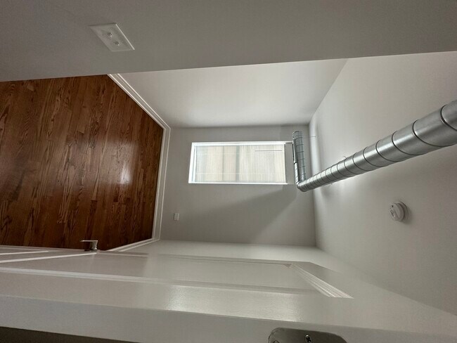 Foto del edificio - 1444 W Erie St