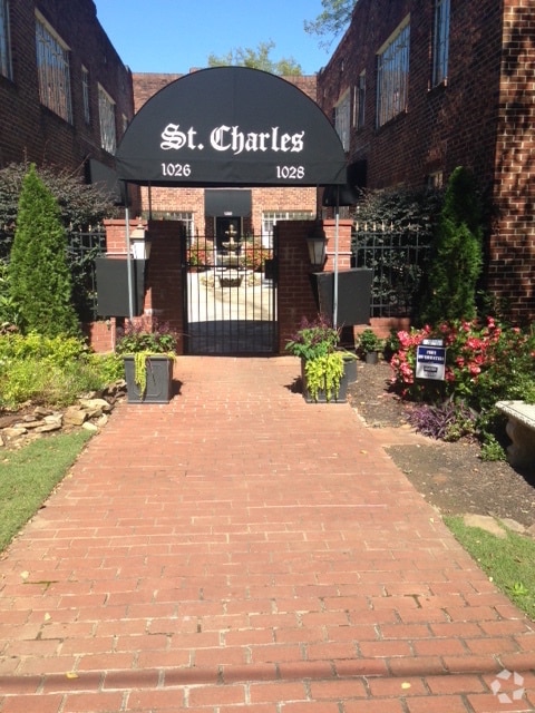 Building Photo - 1028 Saint Charles Ave. NE Apt. # 7