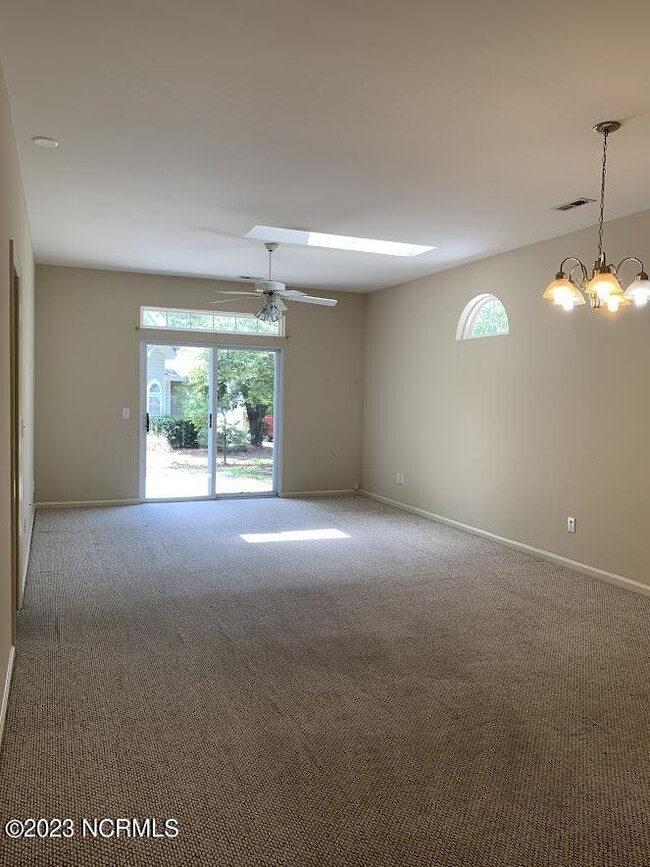 Building Photo - 3917 Mayfield Ct