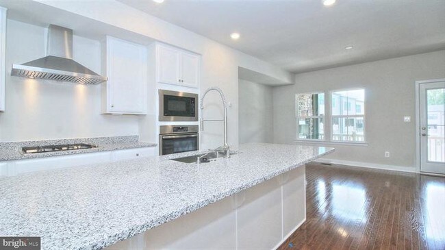 Building Photo - 9342 Sweet Bay Magnolia Ct