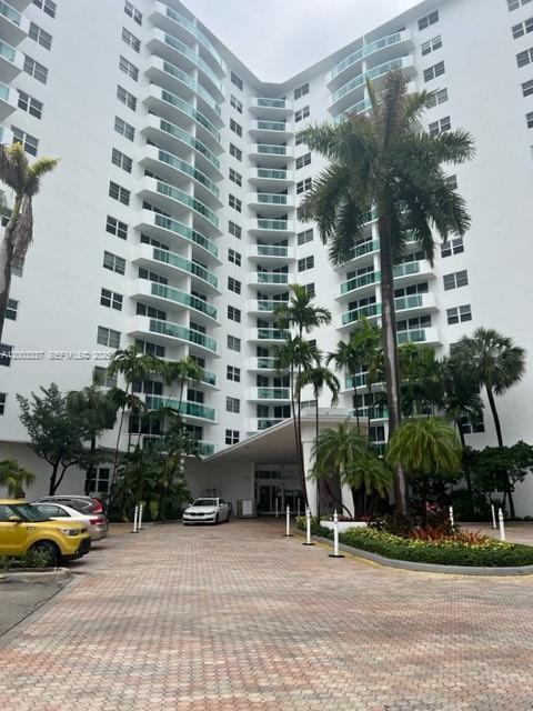 Foto del edificio - 3001 S Ocean Dr
