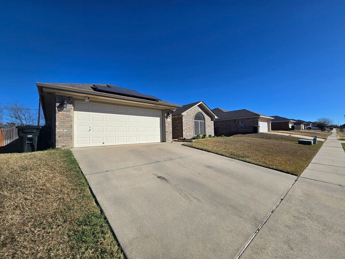 Foto del edificio - NEW IN MANAGEMENT - COMING SOON!