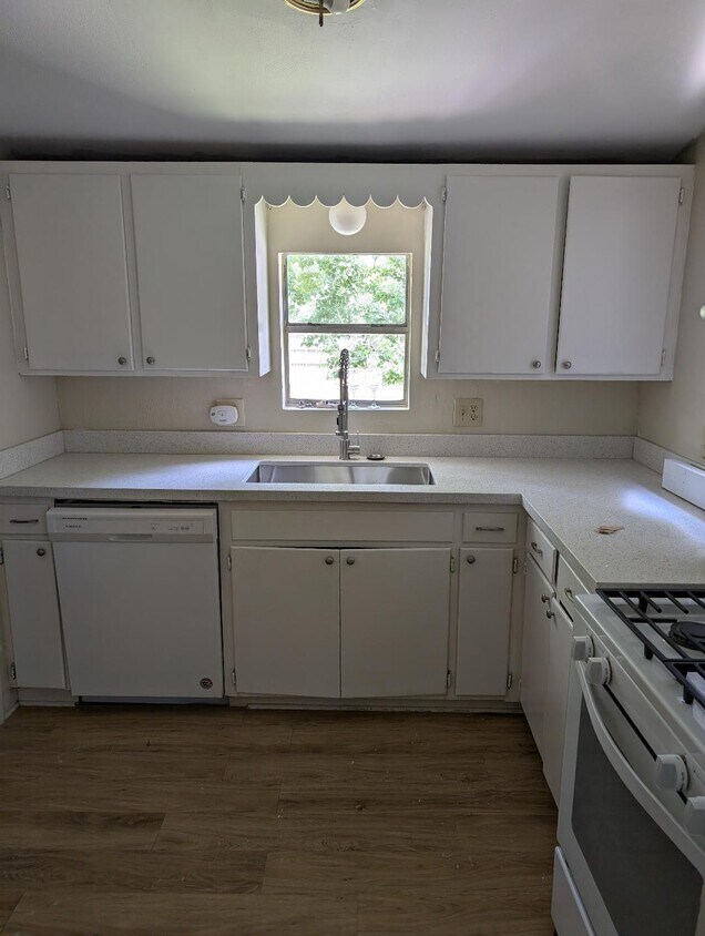 Foto del edificio - 6651 Terrell St