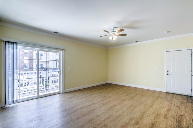 Building Photo - 4410 - 102