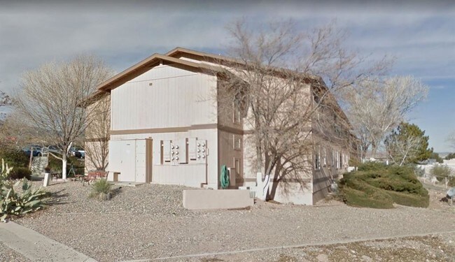 Building Photo - 1600 E Skyline Dr