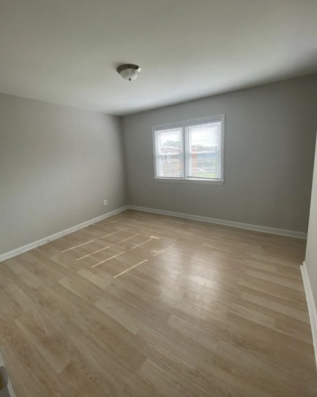 Foto del edificio - COMING SOON - 2 Bedroom Rental in Temple Hills