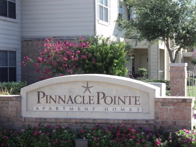 Building Photo - Pinnacle Pointe Apartments