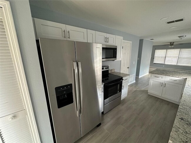 Building Photo - 155 Stefanik Rd