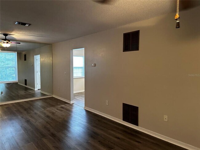 Foto del edificio - 7308 Olympia Ct