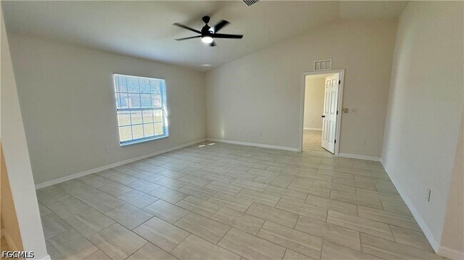 Foto del edificio - 1105 NE 6th Pl