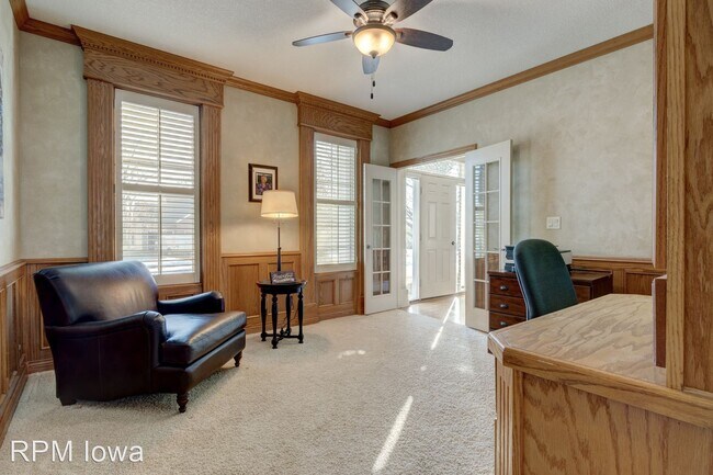 Building Photo - 4 br, 3.5 bath House - 4631 Timberline Drive