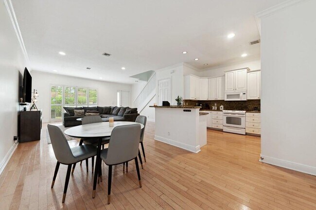 Foto del edificio - 1416 NE 4th Ct