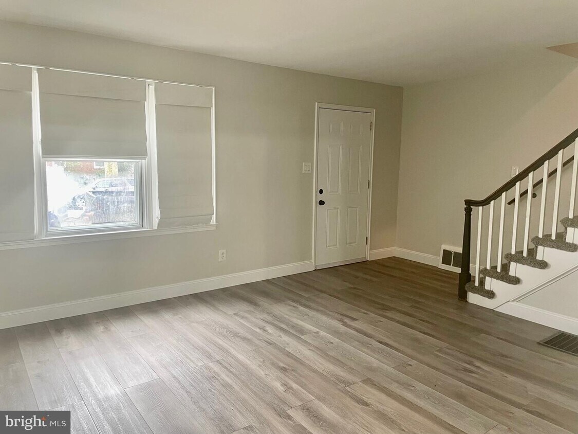 Foto principal - 402 Sycamore Rd