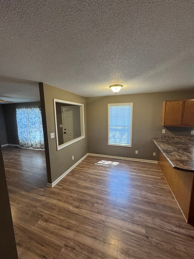 Building Photo - 1740 Shoreline Dr