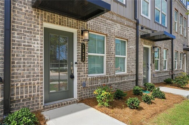 Photo - 1422 Creekside Cir NW Townhome