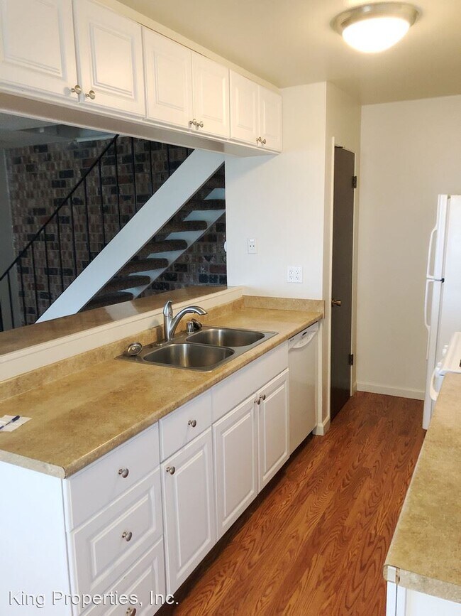 Building Photo - 2 br, 1 bath Condo - 2720 Poleline Rd #2