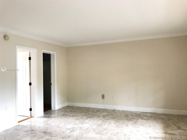 Building Photo - 35 Antilla Ave