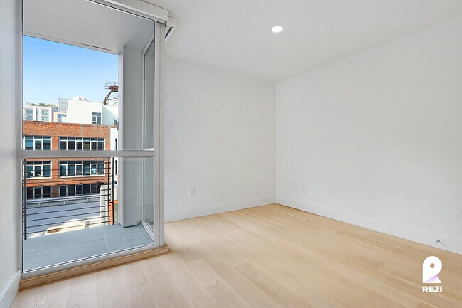 Building Photo - 570 Jessie St