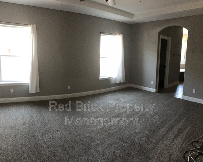 Building Photo - 4002 Cinnabar Ave