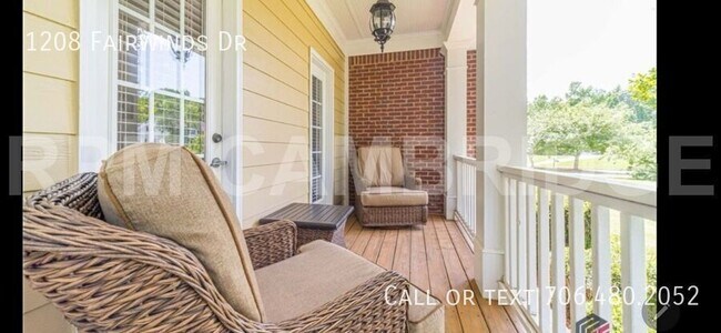 Foto del edificio - 1208 Fairwinds Dr
