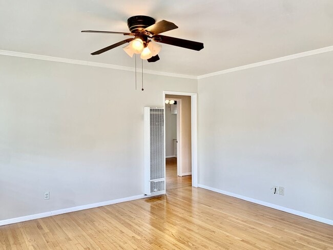 Building Photo - La Mesa - 3 Bedroom/2 bath House PLUS Detached Bonus Room, Garage and W/D