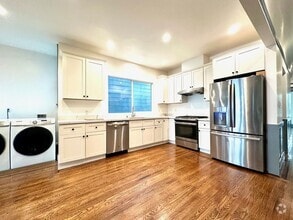 Building Photo - 462 3rd Ave