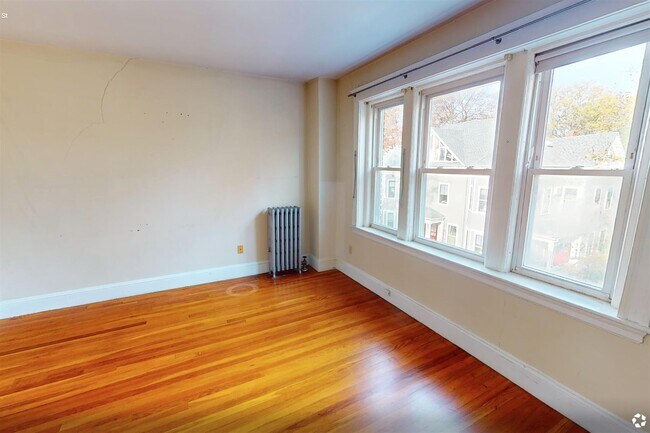 Building Photo - 10 Gray St