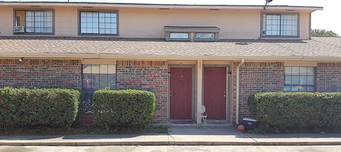 Primary Photo - 1324 Bluffview Dr