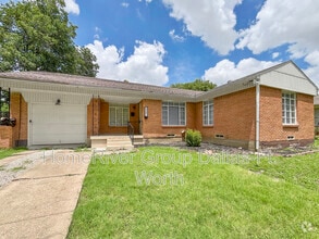 Building Photo - 2339 San Medina Ave